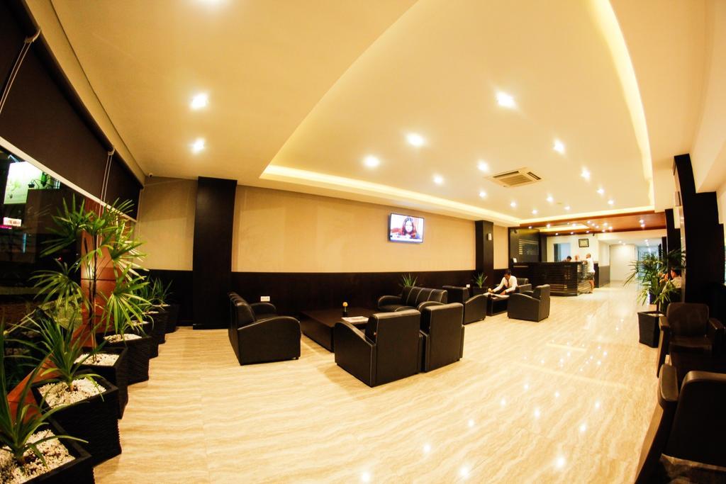 Alpha Hotel Пеканбару Экстерьер фото