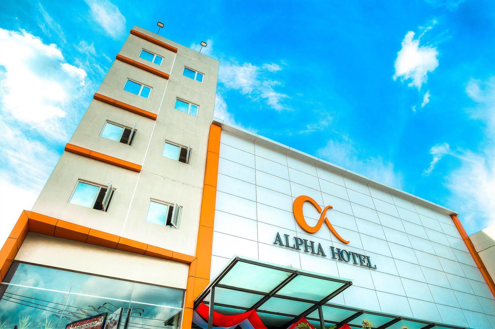 Alpha Hotel Пеканбару Экстерьер фото