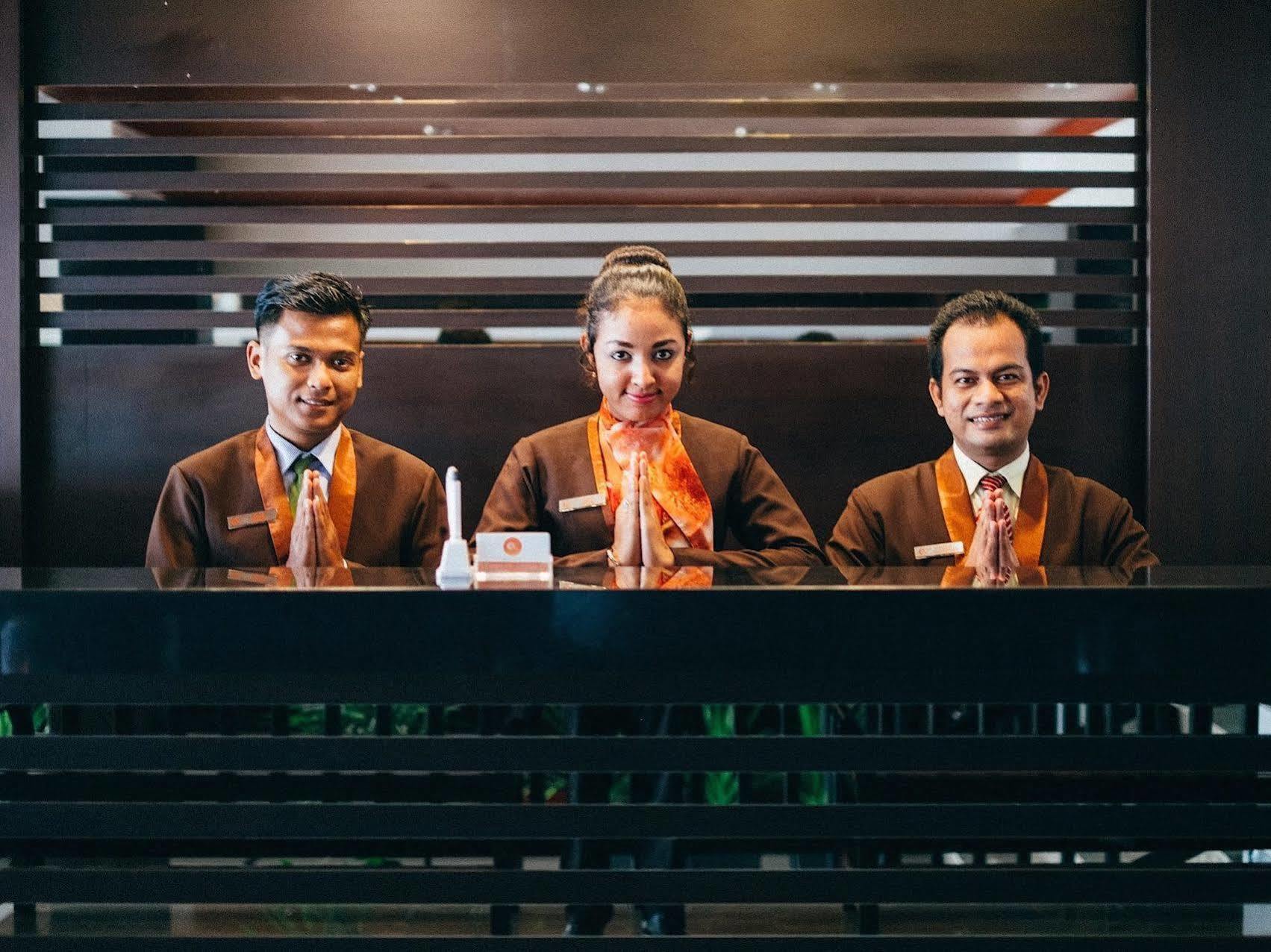 Alpha Hotel Пеканбару Экстерьер фото